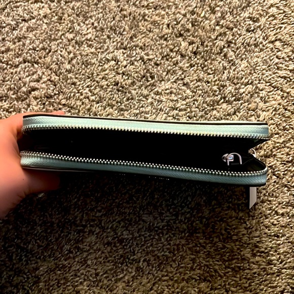 Kate Spade- Cameron Large continental wallet - Picture 2 of 4